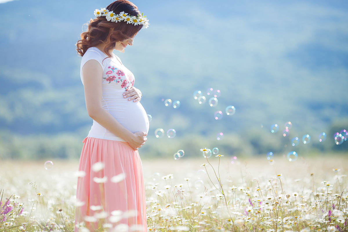 Maternity photographer